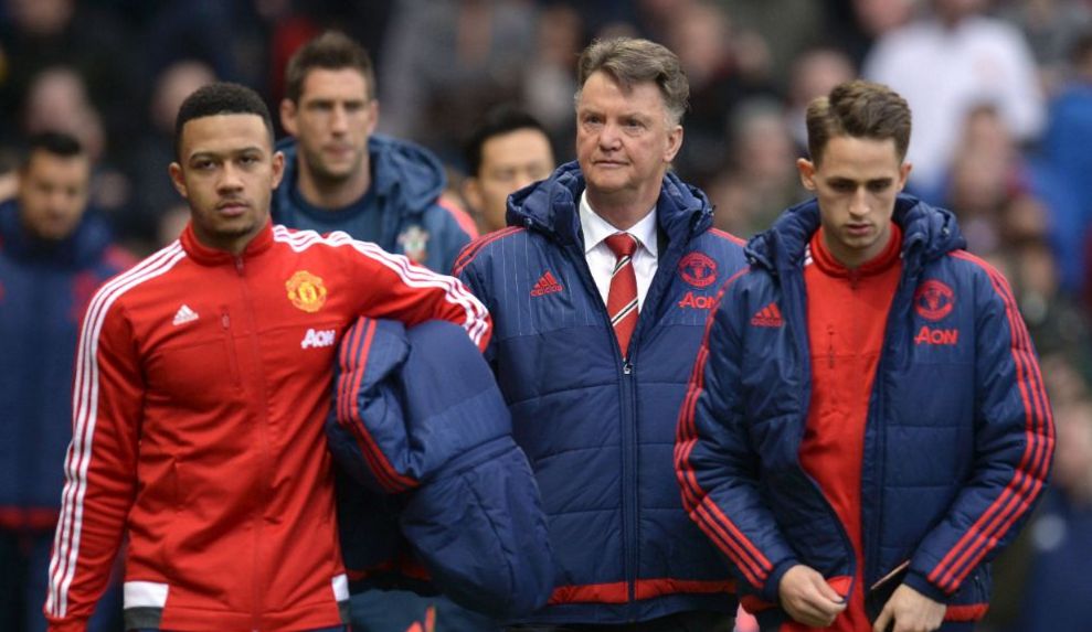 Memphis Depay holds showdown talks with Van Gaal over Man United future