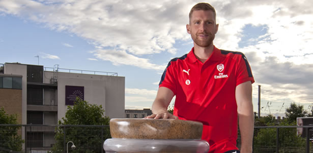 ARSENAL’S VERY OWN BFG LAUNCHES THE ‘GOLDEN PHIZZGUNNER DREAMS’ JAR